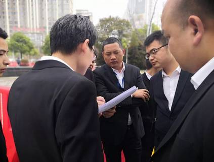 長沙紅光保安服務(wù)有限公司,長沙安保服務(wù),長沙安全服務(wù),長沙非武裝押運,勞務(wù)派遣服務(wù)