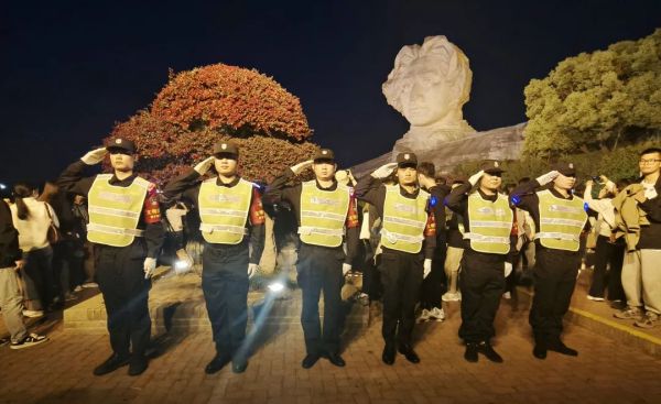 長沙紅光保安服務(wù)有限公司,長沙安保服務(wù),長沙安全服務(wù),長沙非武裝押運(yùn),勞務(wù)派遣服務(wù) 長沙紅光保安服務(wù)有限公司,長沙安保服務(wù),長沙安全服務(wù),長沙非武裝押運(yùn),勞務(wù)派遣服務(wù)