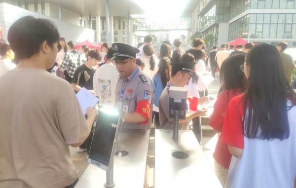 長沙紅光保安服務(wù)有限公司,長沙安保服務(wù),長沙安全服務(wù),長沙非武裝押運(yùn),勞務(wù)派遣服務(wù)