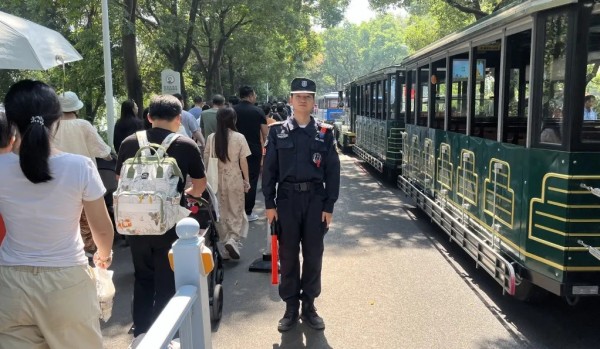 長沙紅光保安服務(wù)有限公司,長沙安保服務(wù),長沙安全服務(wù),長沙非武裝押運,勞務(wù)派遣服務(wù)