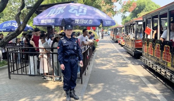 長沙紅光保安服務(wù)有限公司,長沙安保服務(wù),長沙安全服務(wù),長沙非武裝押運,勞務(wù)派遣服務(wù)