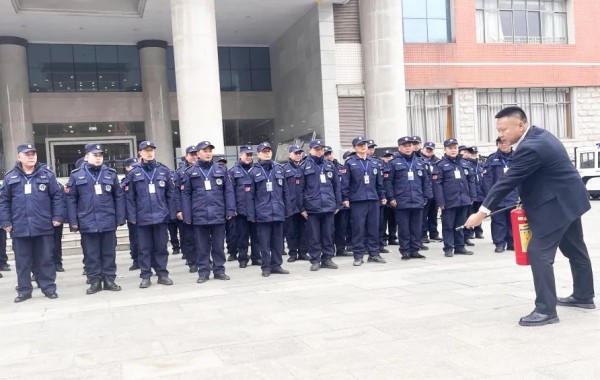 長沙紅光保安服務(wù)有限公司,長沙安保服務(wù),長沙安全服務(wù),長沙非武裝押運(yùn),勞務(wù)派遣服務(wù)
